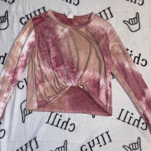 Cropped long sleeve shirt